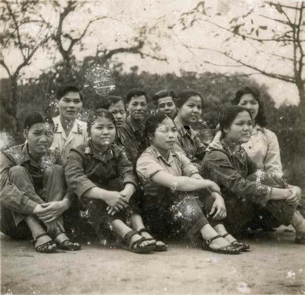 Các tiêu đồ viên trên nóc hầm T1