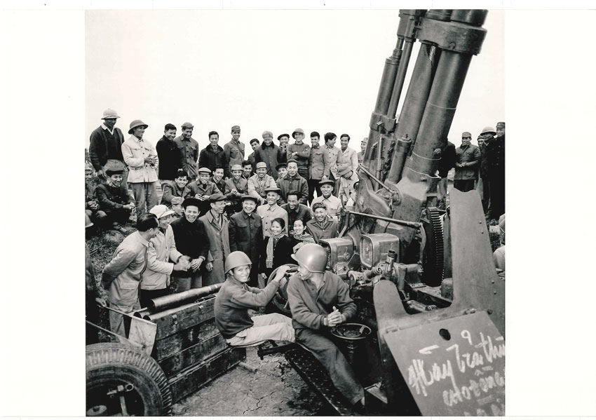 Chủ tịch Quốc hội Trường Chinh đến thăm