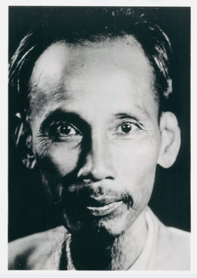 Lãnh tụ Hồ Chí Minh